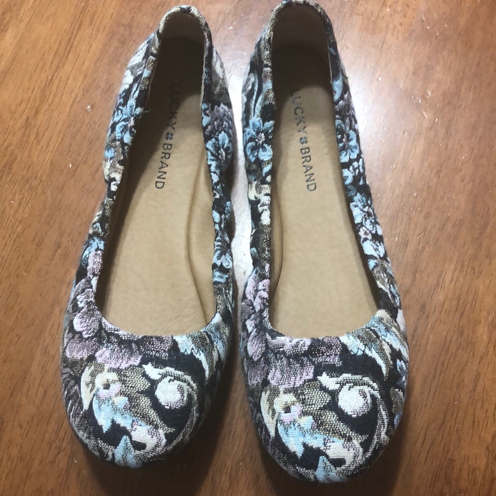 Lucky Brand slip on floral print flats